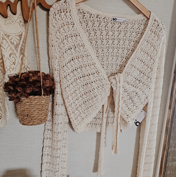 SO Sweaters - NWT Womens Medium Longsleeve Cream Crochet Open Front Crop Cardigan